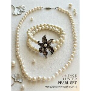 Elegant vintage/retro 2-piece pearl jewelry set featuring a classic